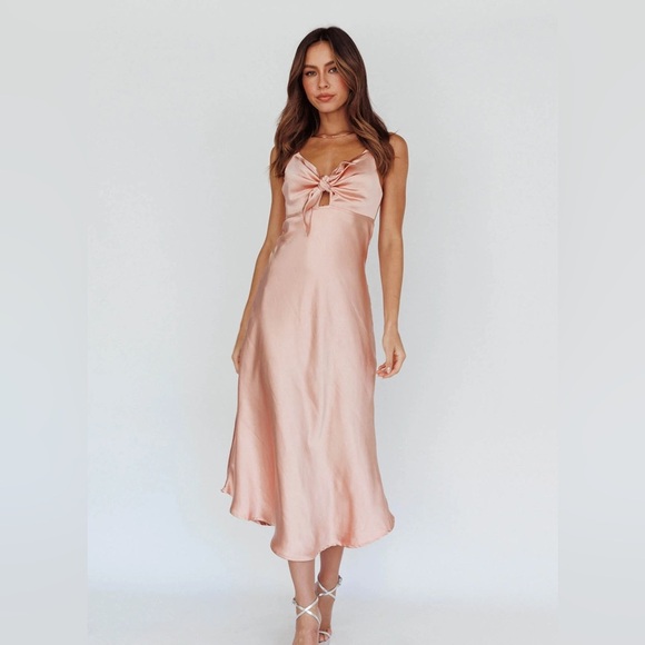 NWT Selfie Leslie PERFECT DAY SATIN MIDI DRESS BLUSH- Medium - Picture 2 of 11